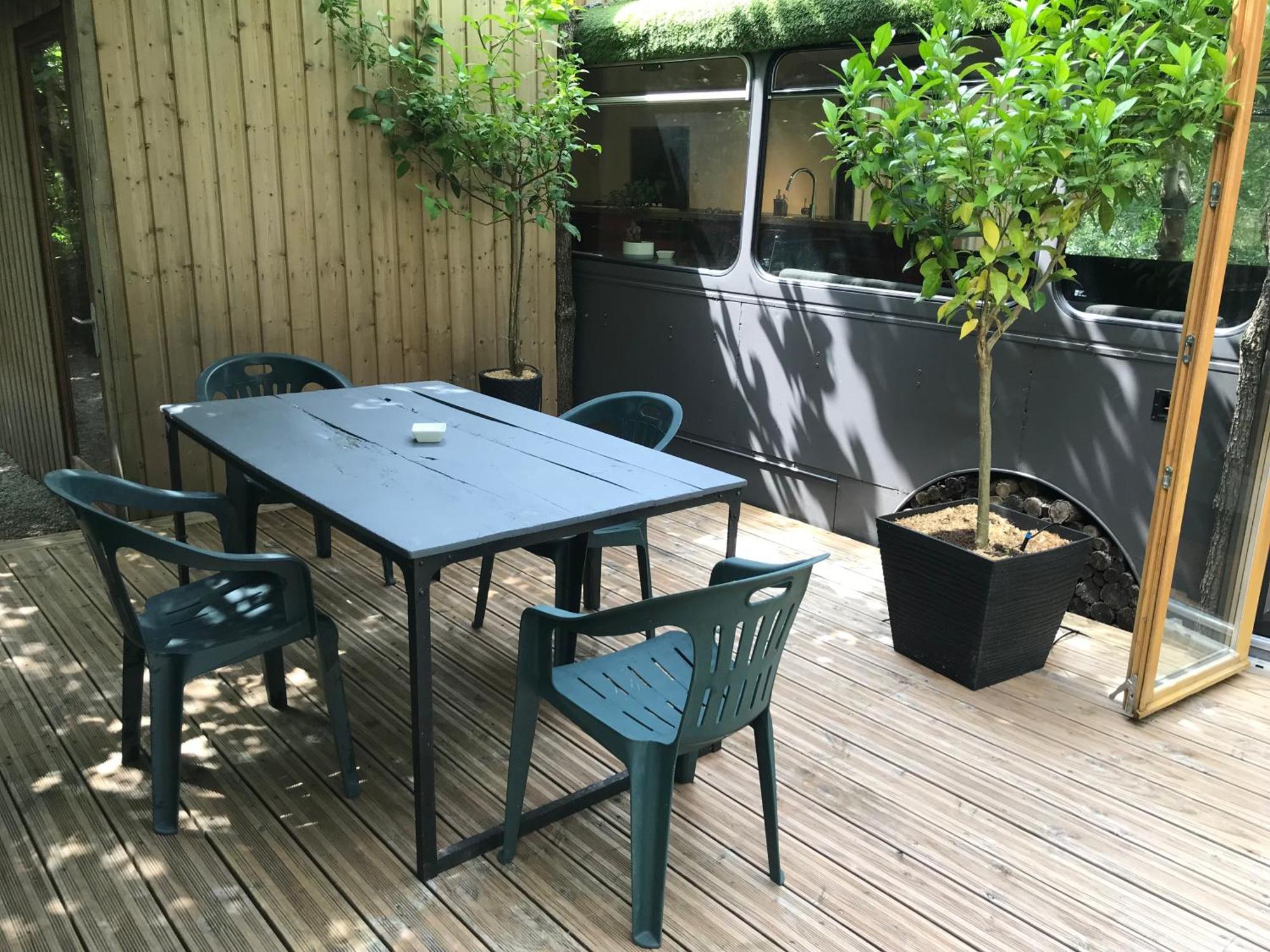Holiday home Bus Atypique Au Bord Du Canal Du Midi Et Au Coeur D'une Foret 2 *